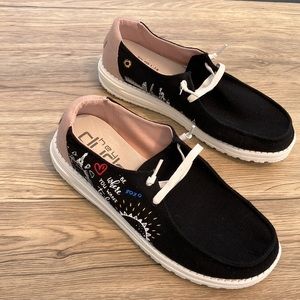 Black Hey Dudes NWB women’s size 10